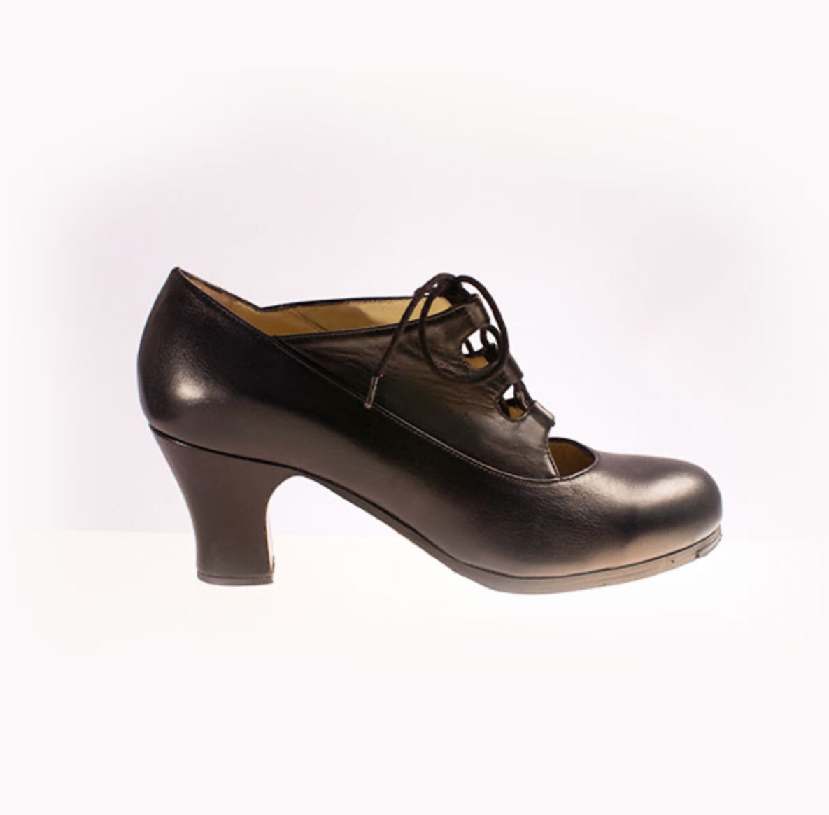 Zapato de flamenco M09 ANTIGUO de Begoña Cervera