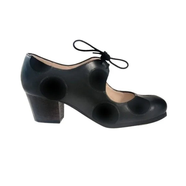 Zapato de flamenco M77 LUNARES CORDONES de Begoña Cervera
