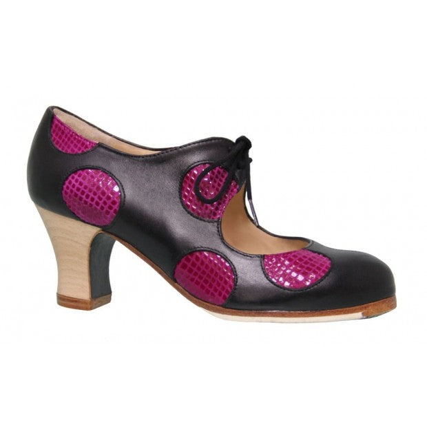 Zapato de flamenco M77 LUNARES CORDONES de Begoña Cervera