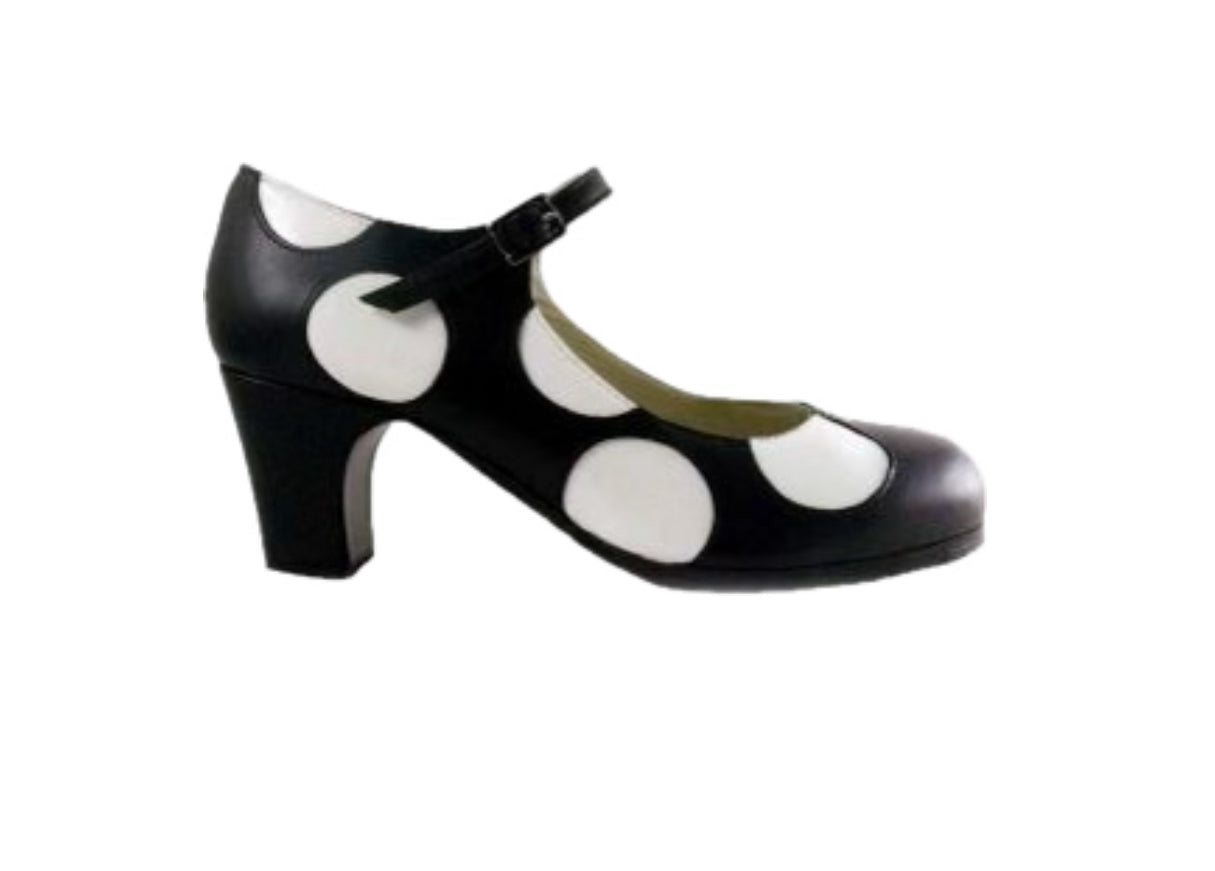 Zapato de flamenco M68 LUNARES de Begoña Cervera